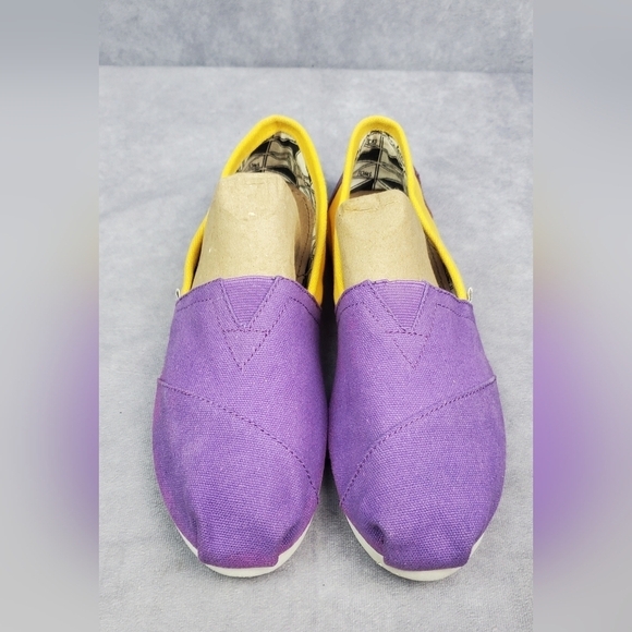 TOMS Collegiate Purple & Yellow Slip On ECU or LSU Fans Size 8.5W - Picture 3 of 11